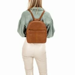 Burkely Antique Avery Backpack Tablet Cognac 11 Burkely Antique Avery Backpack Tablet Cognac -NL Rugzak Verkoopwinkel 8005363.56.24 5