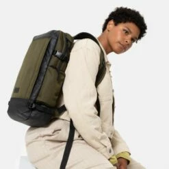 Eastpak Tecum M Cnnct Army -NL Rugzak Verkoopwinkel ek00091d 5a1 alt001 uc214753 mhigh