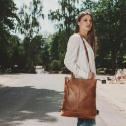 Chesterfield Chelsea Rugzak / Schouder Shopper 14" Cognac -NL Rugzak Verkoopwinkel leren rugzak cognac chelsea 1