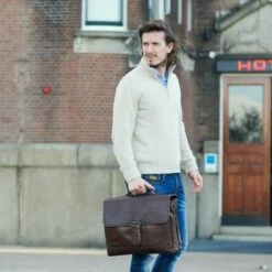 Plevier Quartz Aktetas 1-Vak 15.6" Bruin 19 Plevier Quartz Aktetas 1-Vak 15.6" Bruin -NL Rugzak Verkoopwinkel quartz 353 2 sfeer